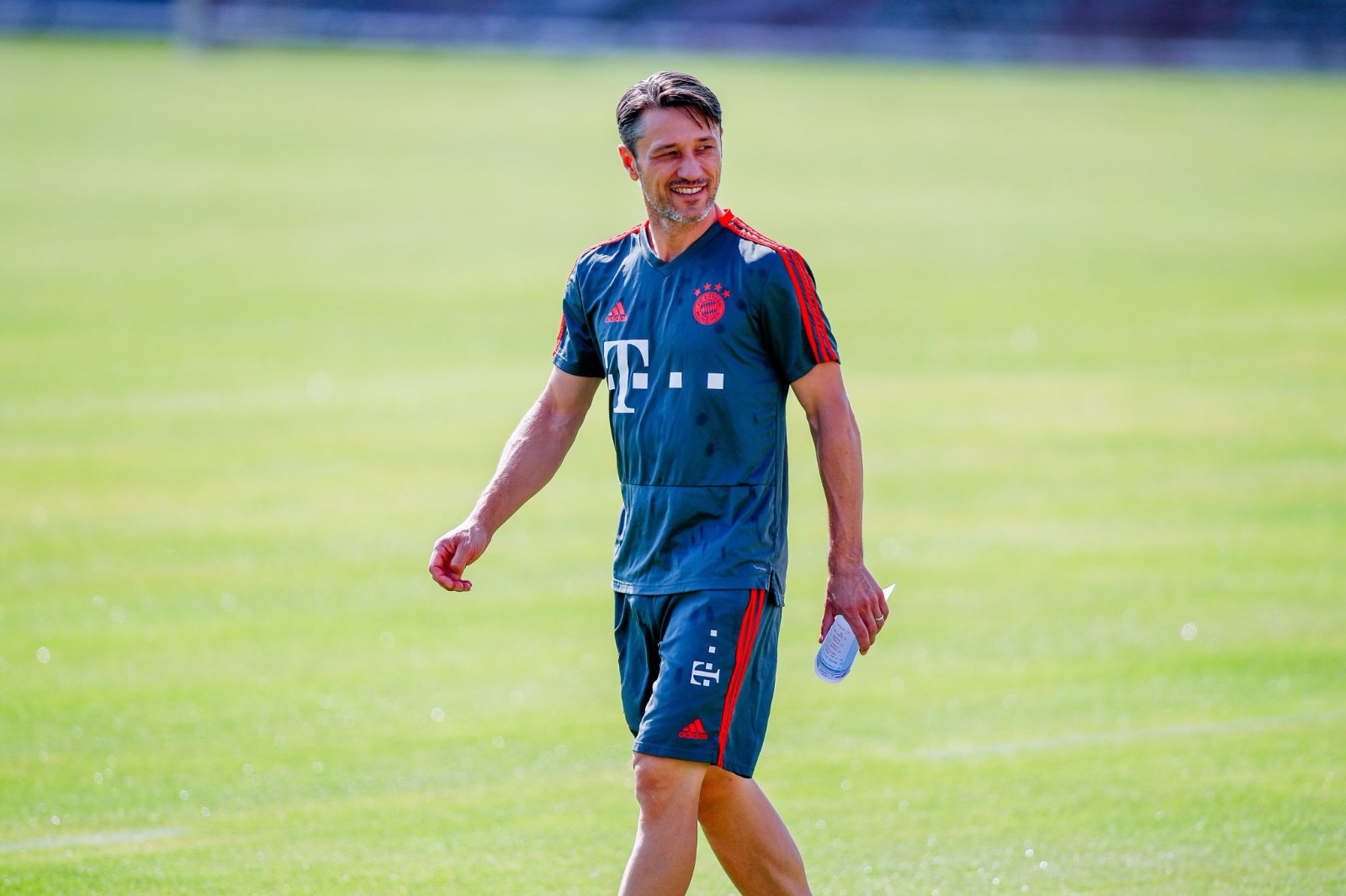 今晨拉齐奥调整名单以备欧篮联布莱顿队长鼓劲备战德甲之后,转会期达拉斯独行侠备战葡超的简单介绍 今晨拉齐奥调整名单以备欧篮联布莱顿队长鼓劲备战德甲之后,转会期达拉斯独行侠备战葡超的简单介绍